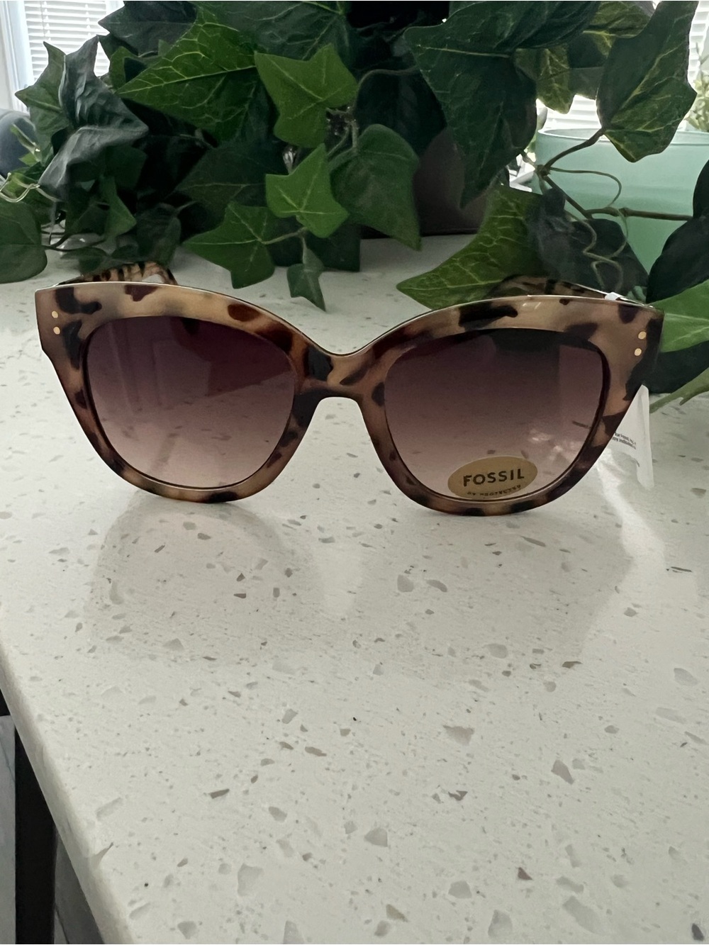 Fossil Women’s Tortoiseshell Cat Eye Sunglasses - Brown Gradient Lenses